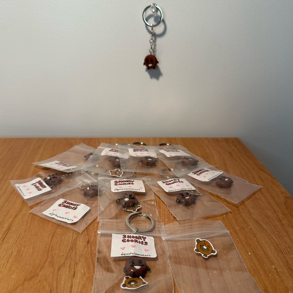🛍️ Handcrafted BT21 Shooky Cookie Keychains